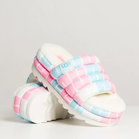 🎁 UGG Pride Slide Slipper